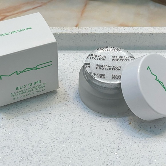 MAC ~ ‘SSSILVER SSSLIME’ Jelly Slime All-Over Highlighter ~ RARE & HTF ~ NIB - Picture 1 of 14